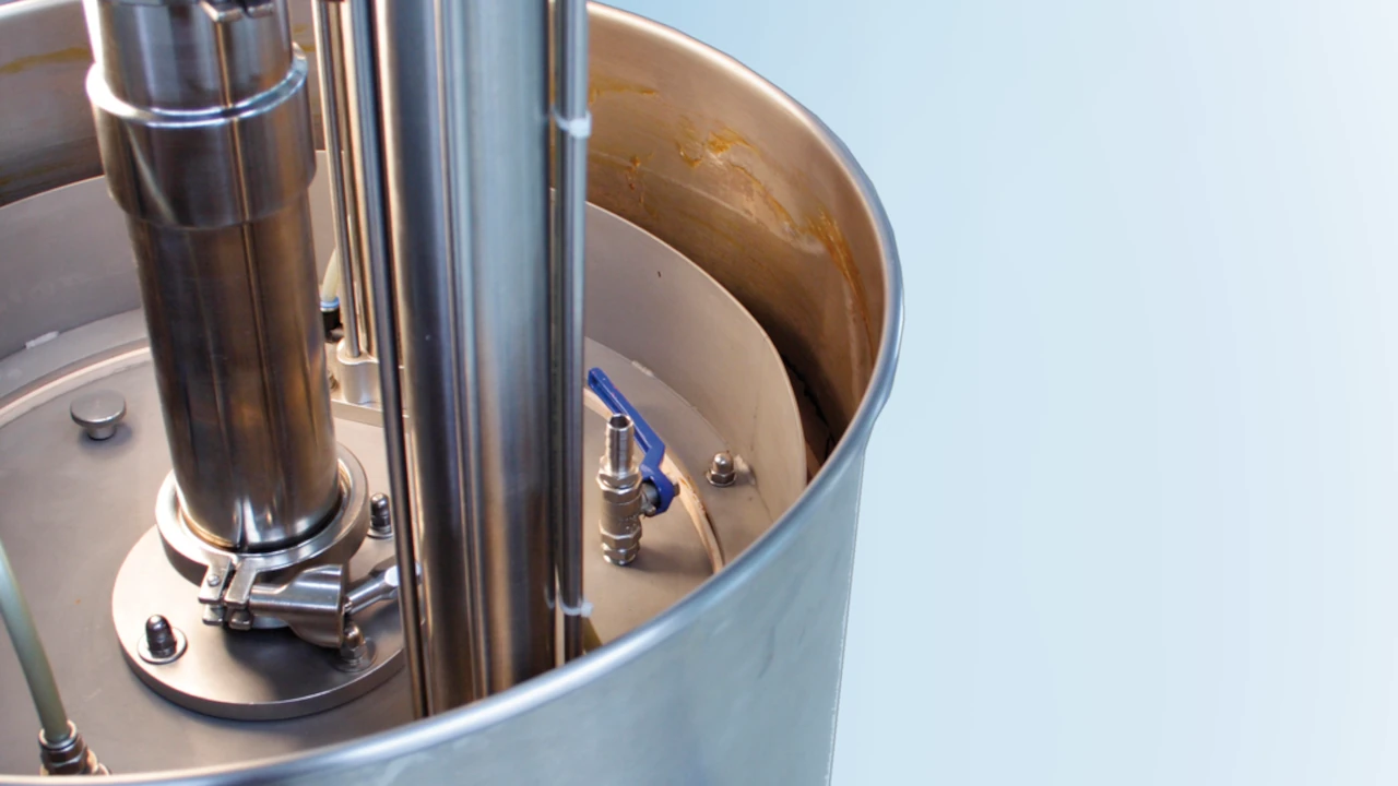 Sistemas de vaciado de barriles y bombas industriales de ViscoTec para el sector alimentario Sistemas de vaciado de barriles y bombas industriales de ViscoTec para el sector alimentario