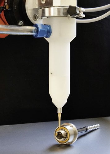 Metal-free dispenser: The ball bearing on the shaft is bonded with anaerobic adhesive Metal-free dispenser: The ball bearing on the shaft is bonded with anaerobic adhesive