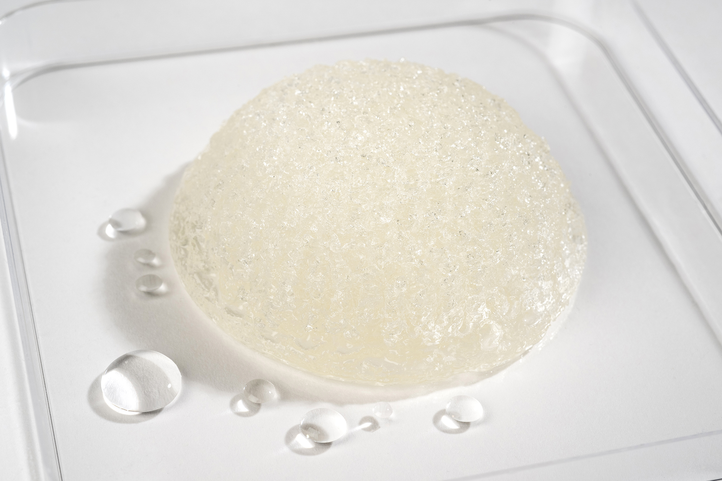 Healshape prothese 3 2-component application with vipro-DUO in the thermal management field